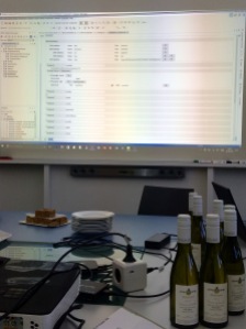 XML-Editor, Kabelsalat, Wein und Kuchen